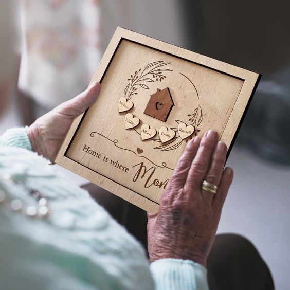 CNC laser cut wooden name plate for mama