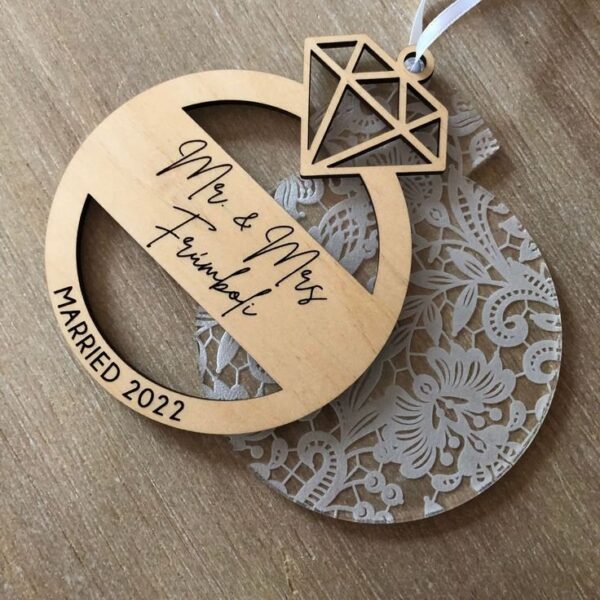 Custom Wedding Invitations keychains